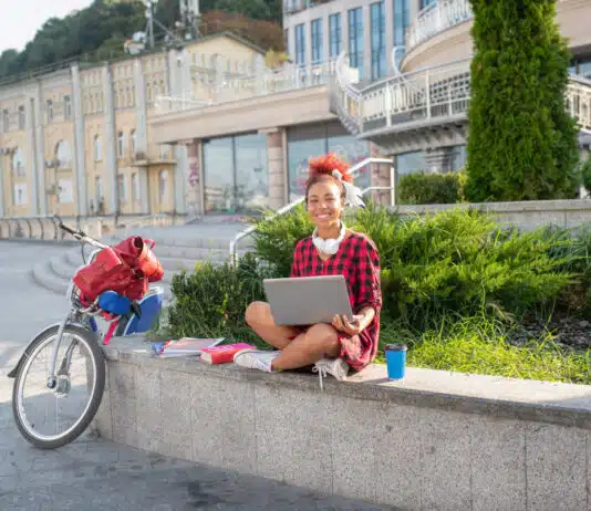 Quel budget prévoir pour son enfant pour ses études à l’étranger en 2024 ?