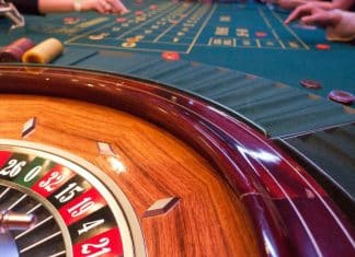 Comment se joue le jeu de casino Gold Bar Roulette ?