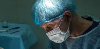 opération des yeux